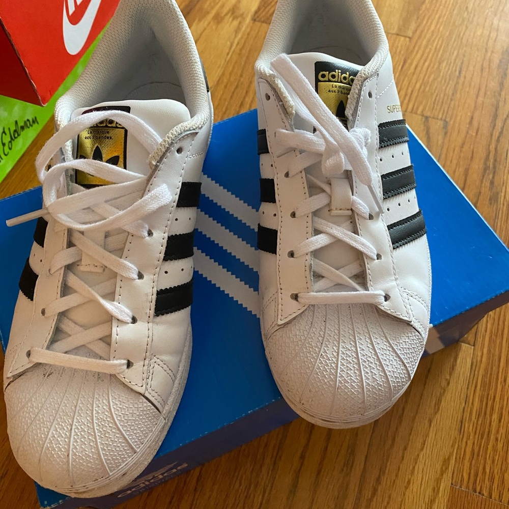 Adidas Superstar Sneakers - Picture 1 of 12